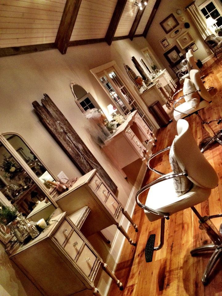 Salon Stations
